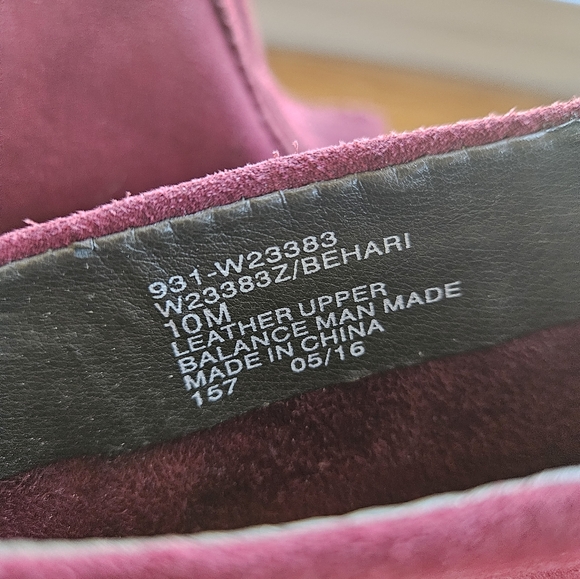 White Mountain Genuine Leather burgundy purple heeled boots Size 10 - Picture 4 of 11